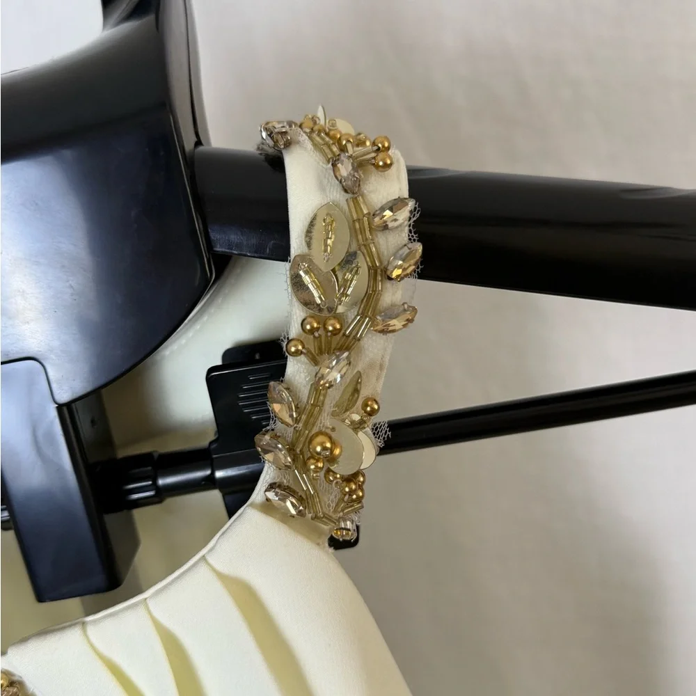 Marchesa Notte | Ivory Beaded Halter Neck Gown Size S - Picture 4 of 9